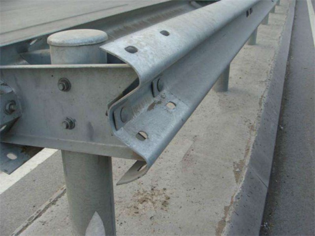 鄂尔多斯高速防撞护栏板